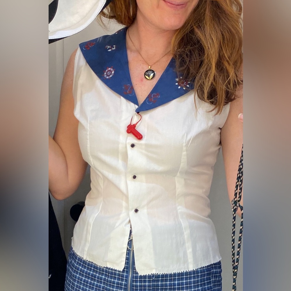 Nautical themed vintage top